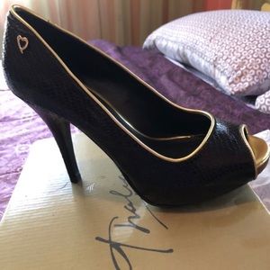 Thalia Sodi heels